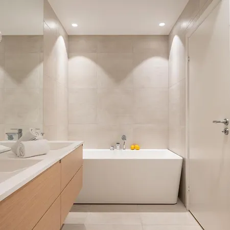 Bellevue Penthouse - Exclusive Design *